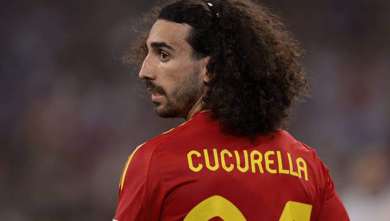 Saca los colores a su afición y se la juega por Cucurella