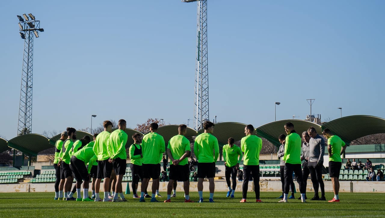 Bartra es la única alegría y la cantera 'soluciona' la lista para Valladolid