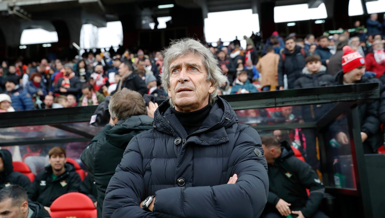 Pellegrini pasa lista: las bajas de Fekir y Carvalho, la lesión de Cruz, la posición de Ayoze, la adaptación de Abner...