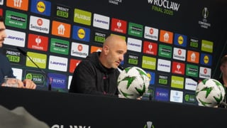 Maresca 'pasa' de derbis y responde a Isco: "Con dinero no se ganan partidos"