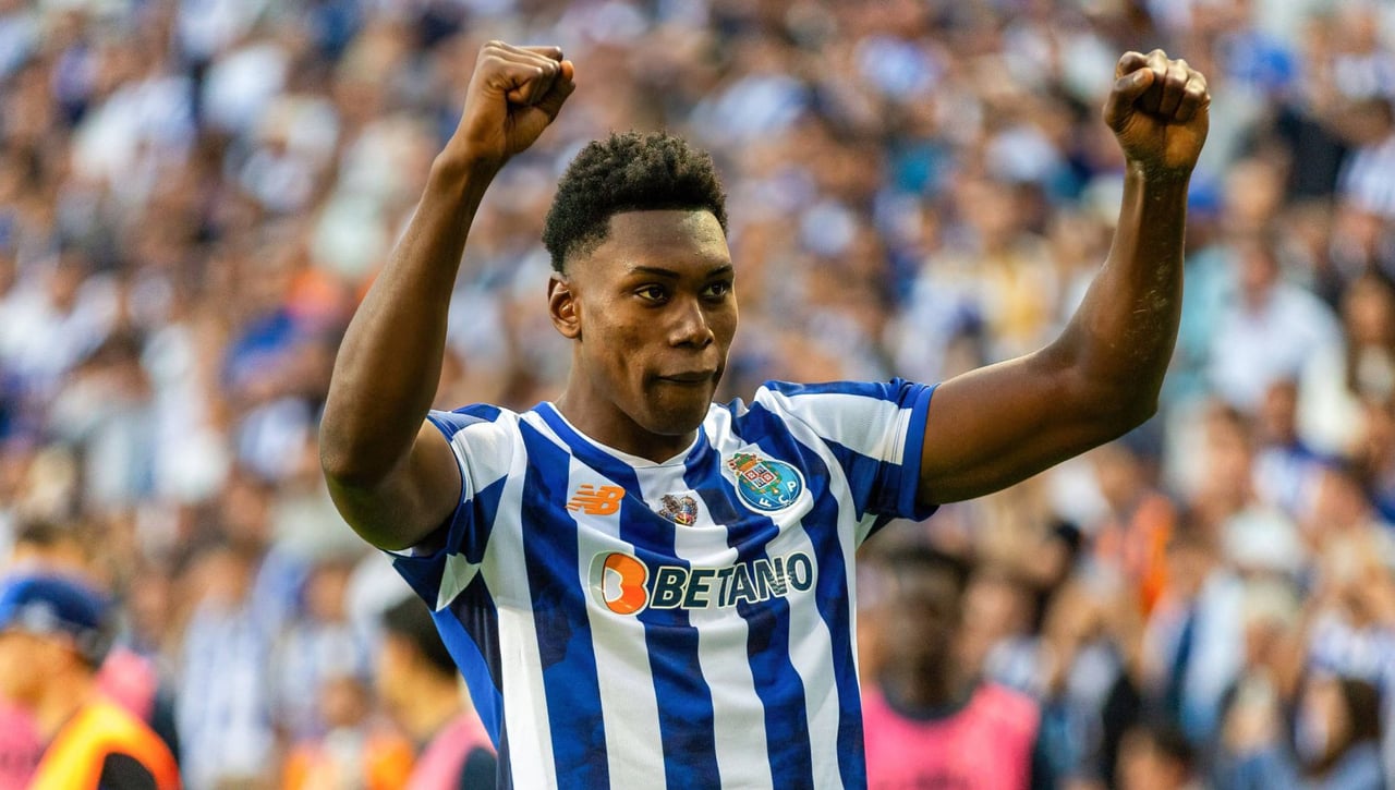 Samu Omorodión adelanta en goles a Sorloth y Julián Álvarez