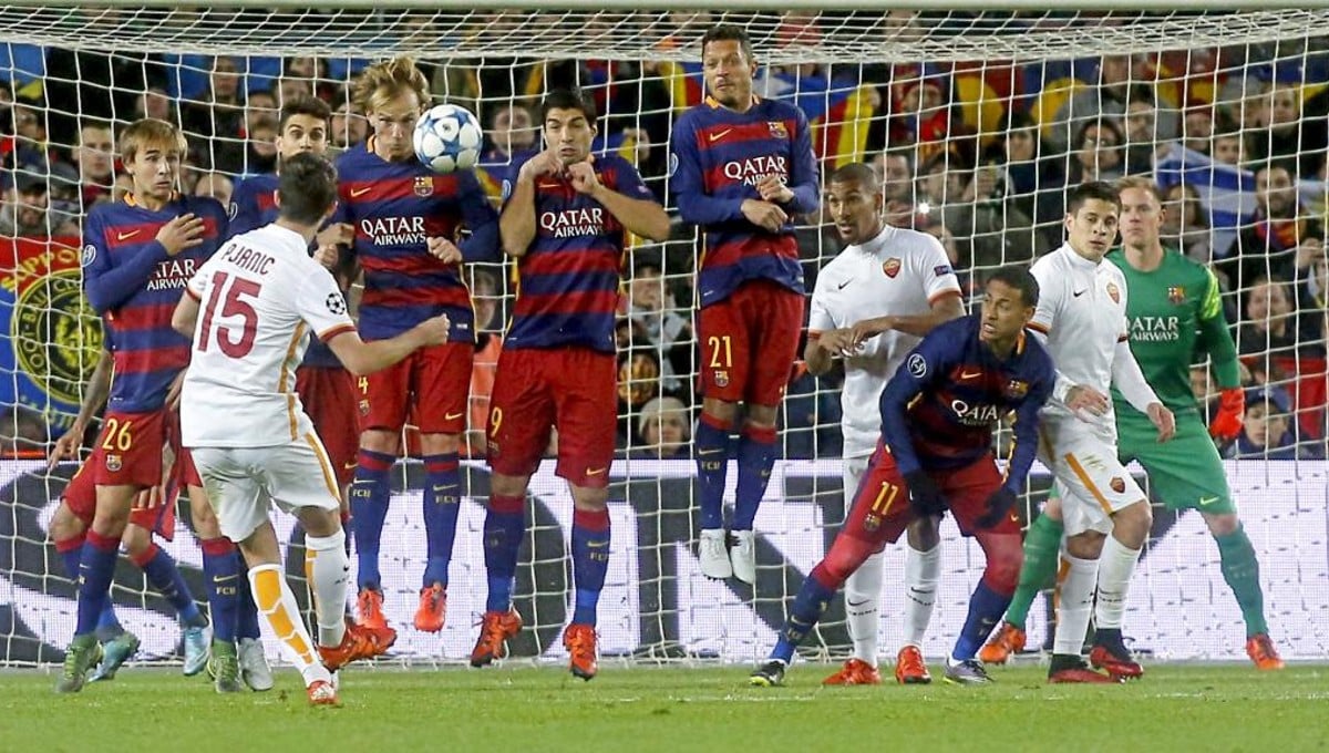 Apartado por Koeman, Xavi confirma que "se queda"