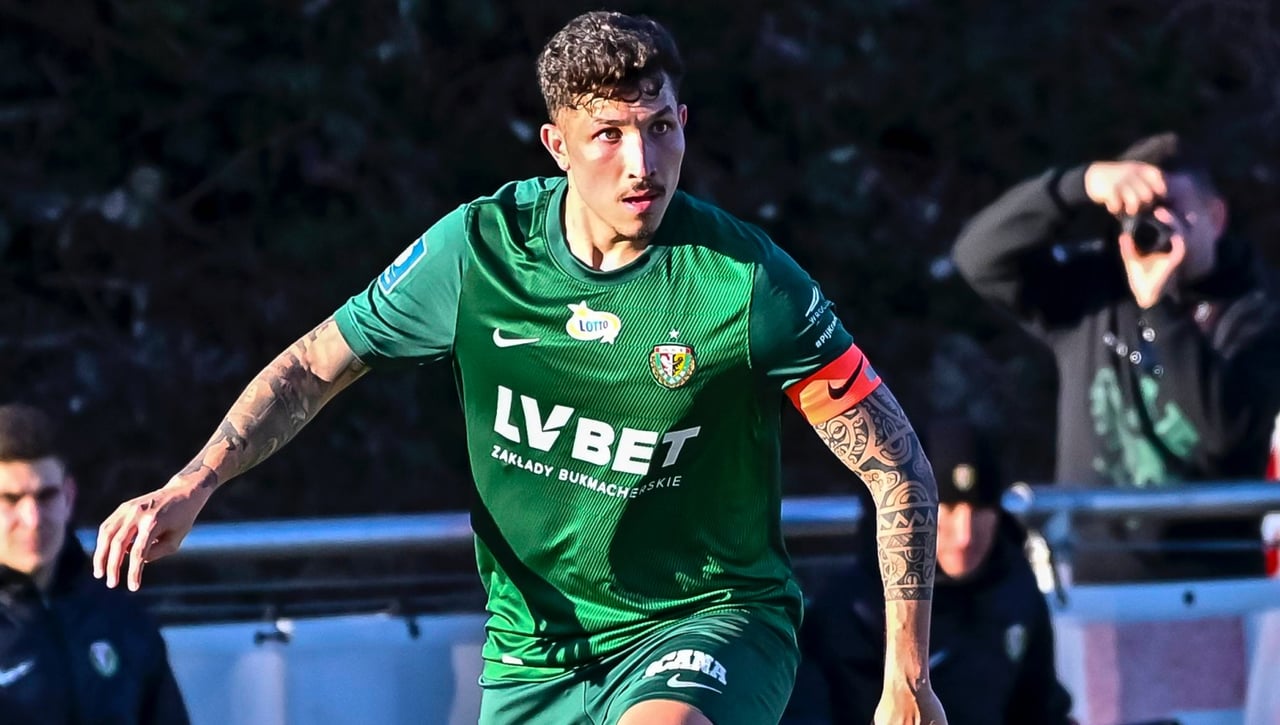 Conversación abierta para firmar a Erik Expósito