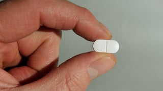 Esto es lo que ocurre si tomas un ibuprofeno o paracetamol caducado según un farmacéutico