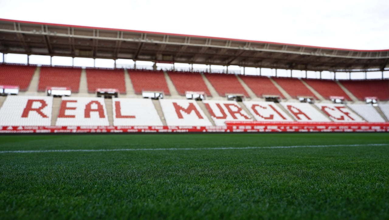 Murcia - Betis: precios de las entradas, una afición que no olvida y un estadio al que imitar
