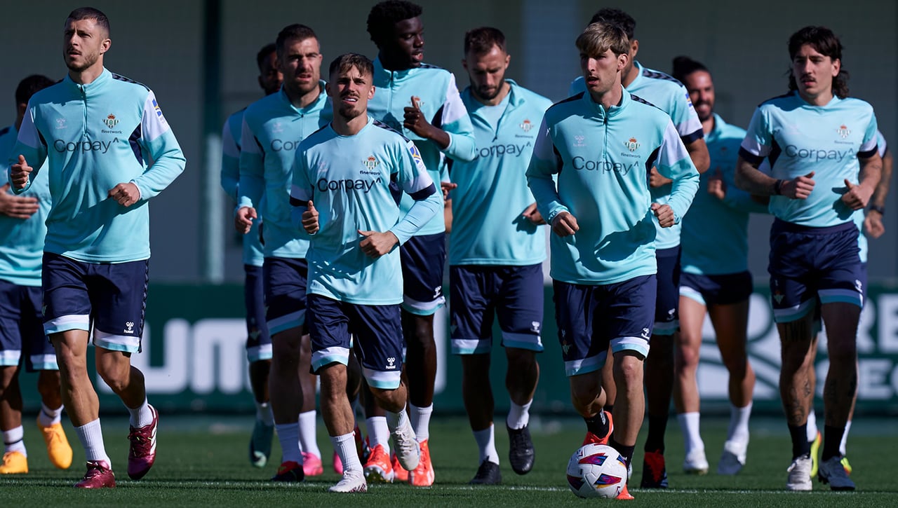 Convocatoria bética para Mestalla: dos bajas imprevistas y un esperado regreso 