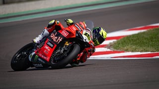 Álvaro Bautista se repone del golpe en Crémona