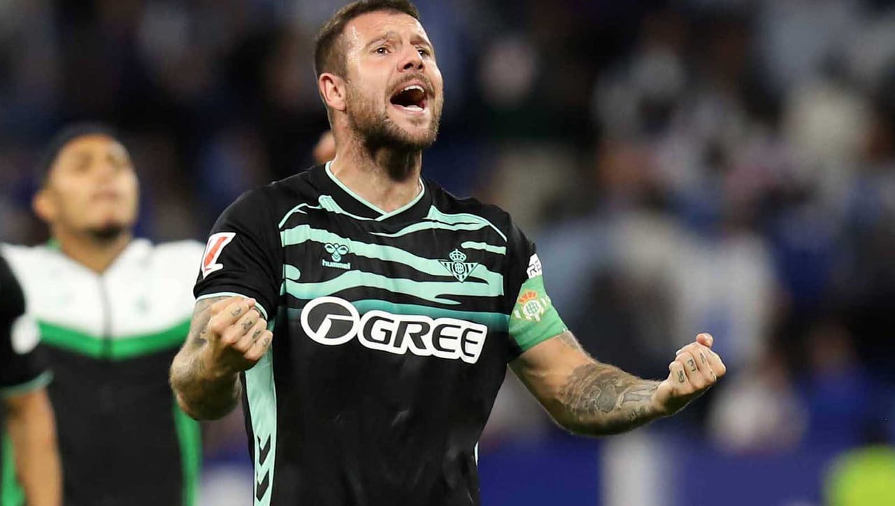 Aitor Ruibal pide al Betis "un contrato vitalicio" y al equipo, un paso adelante: "Es el momento"