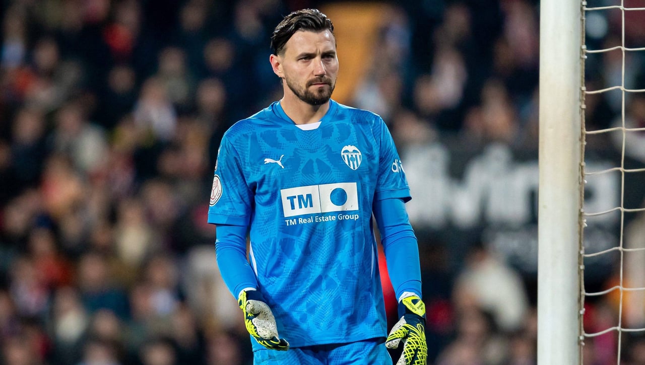 El motivo real del enfado de Dimitrievski con el Valencia 