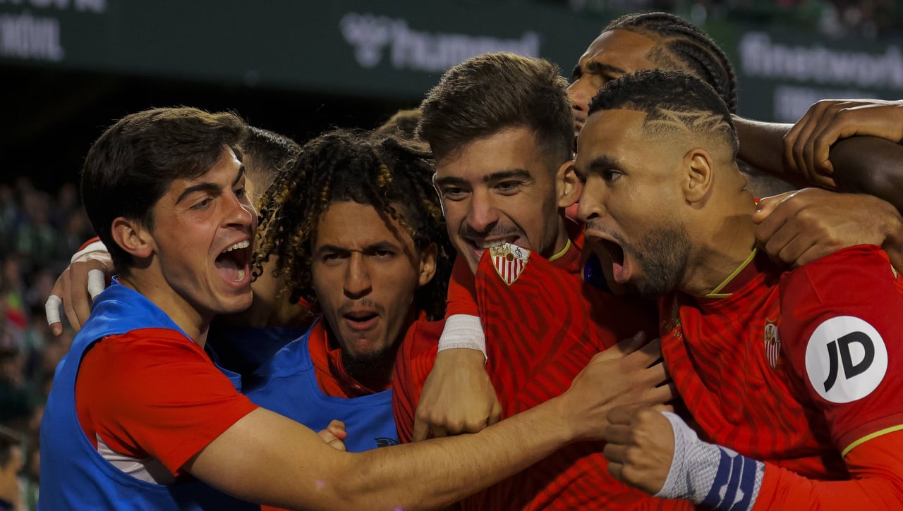 Predijeron el gol de Kike Salas en el derbi sevillano