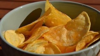 Un médico da la clave para evitar comer entre horas y controlar el hambre