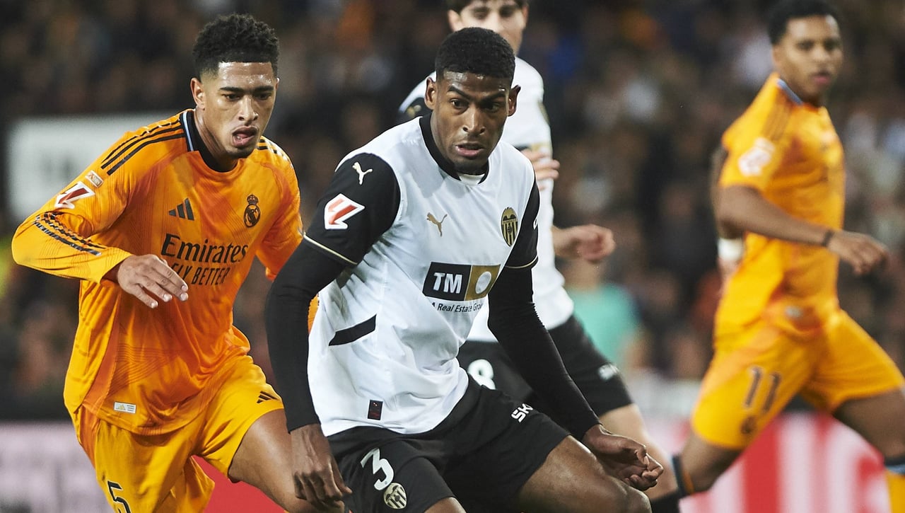 Mosquera rechaza la propuesta del Valencia y su renovación en encalla