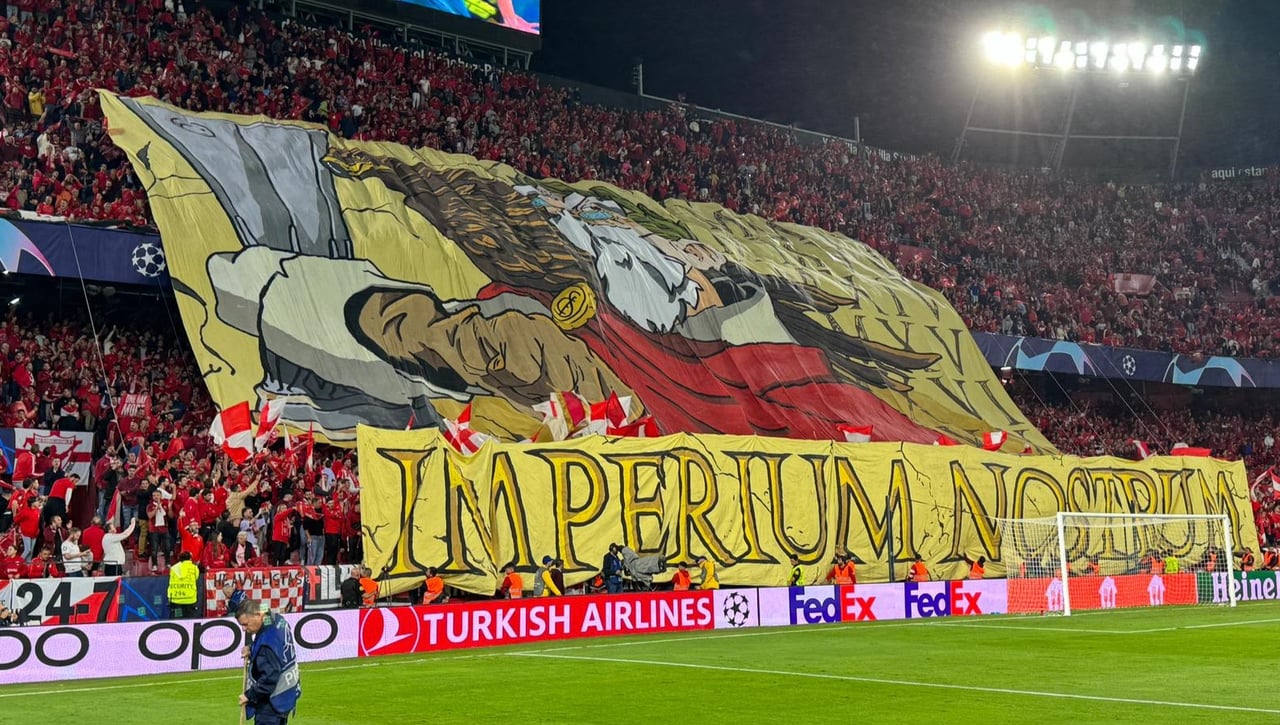 Pelea entre radicales del Sevilla y el Arsenal obliga a la Policía a intervenir