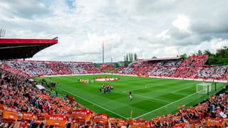 La afición del Girona da la espalda a una temporada sin rumbo