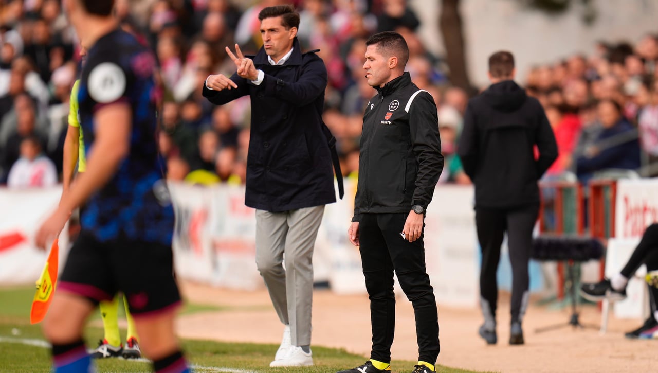 Diego Alonso contrae una deuda con el vestuario del Sevilla