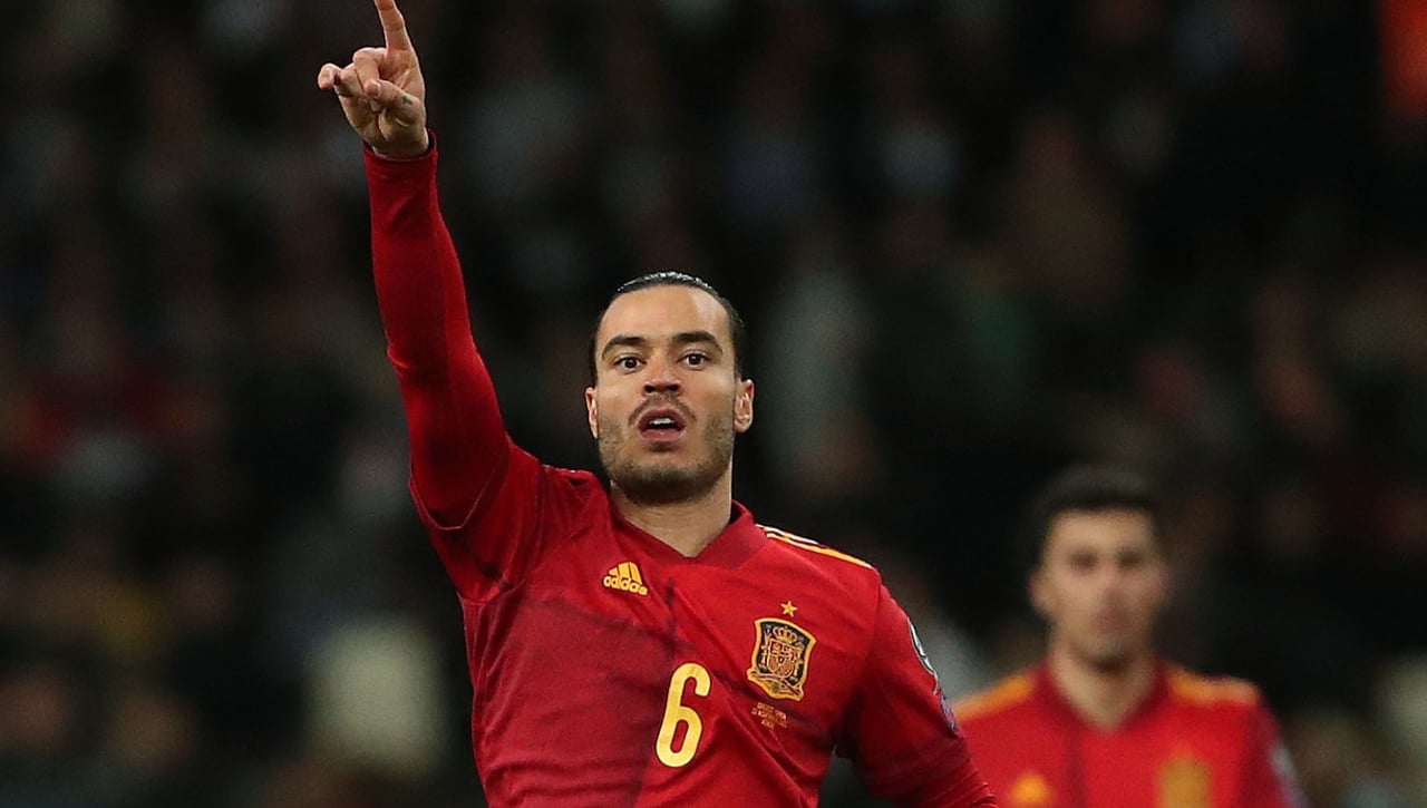 "De Tomás es el mejor delantero de España, lo llevaría al Mundial"