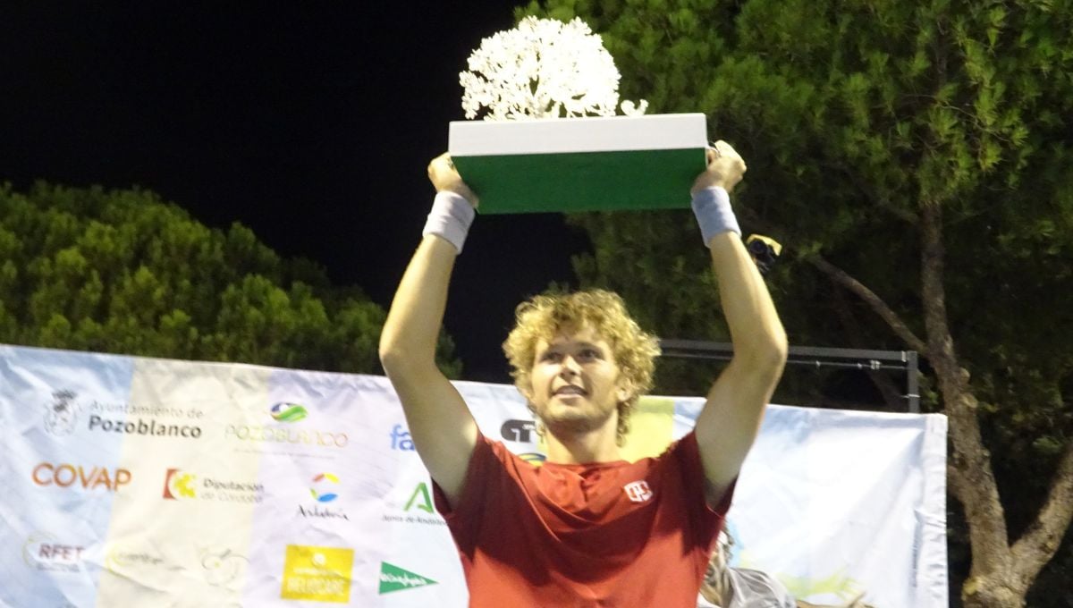 Se estrena a lo grande en los Internacionales de Andalucía