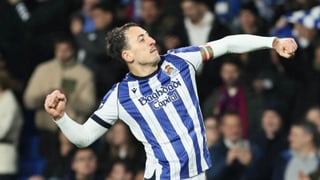 Oyarzabal sobre su futuro y el estado de una posible renovación con la Real Sociedad: "No hay nada, cero, aún me quedan dos años y medio de contrato"