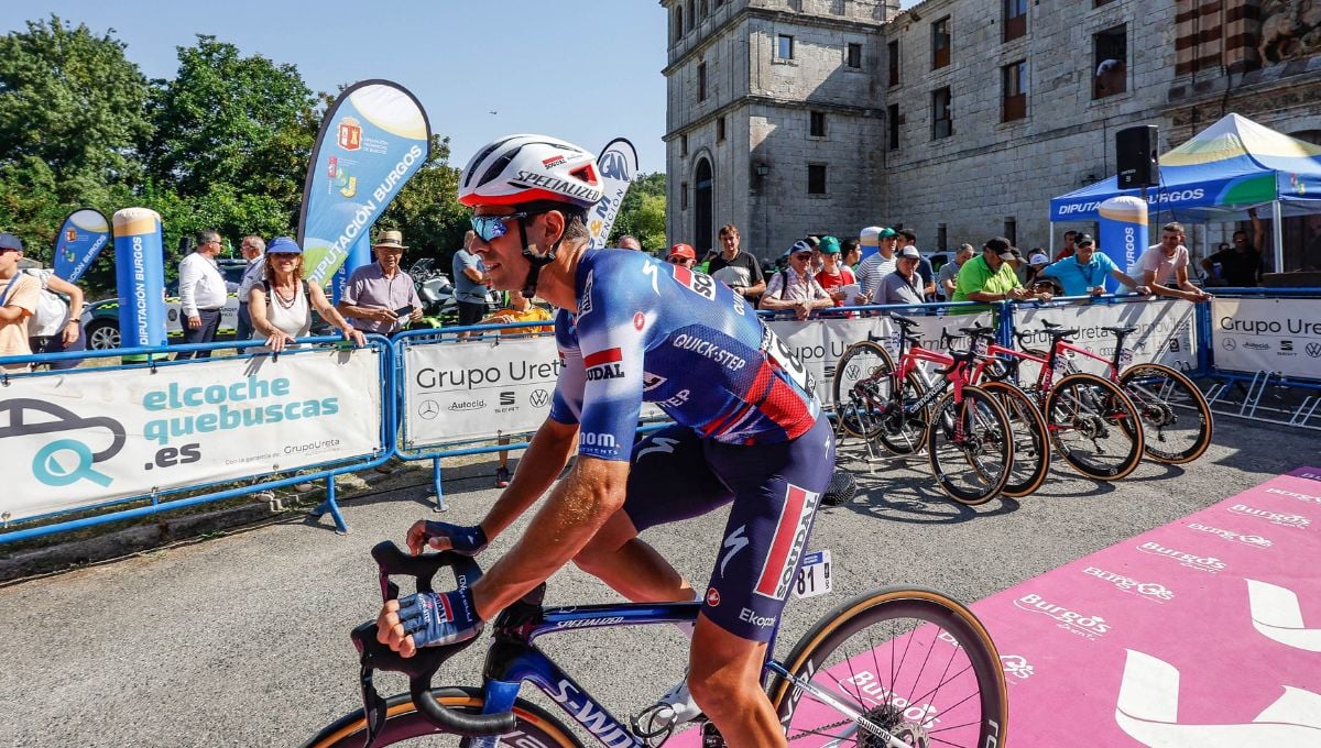 Mikel Landa la lía en la fiesta de Bisiaux