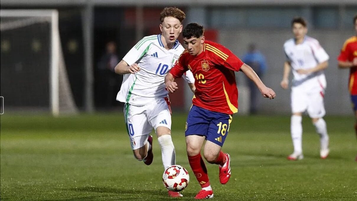 La nueva perla del Sevilla no para: otro golazo y asistencia