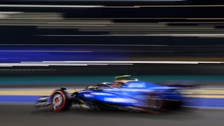 Carlos Sainz se queda a medias en Qatar
