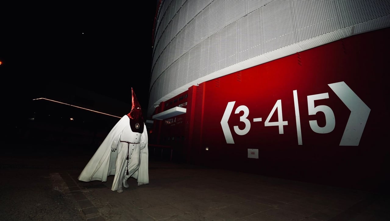 El detallazo del Sevilla con los nazarenos del Cerro del Águila