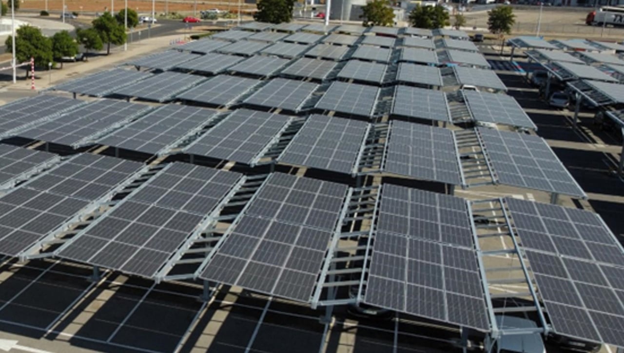 Alcampo se asocia con Helexia implementando autoconsumo fotovoltaico en sus centros