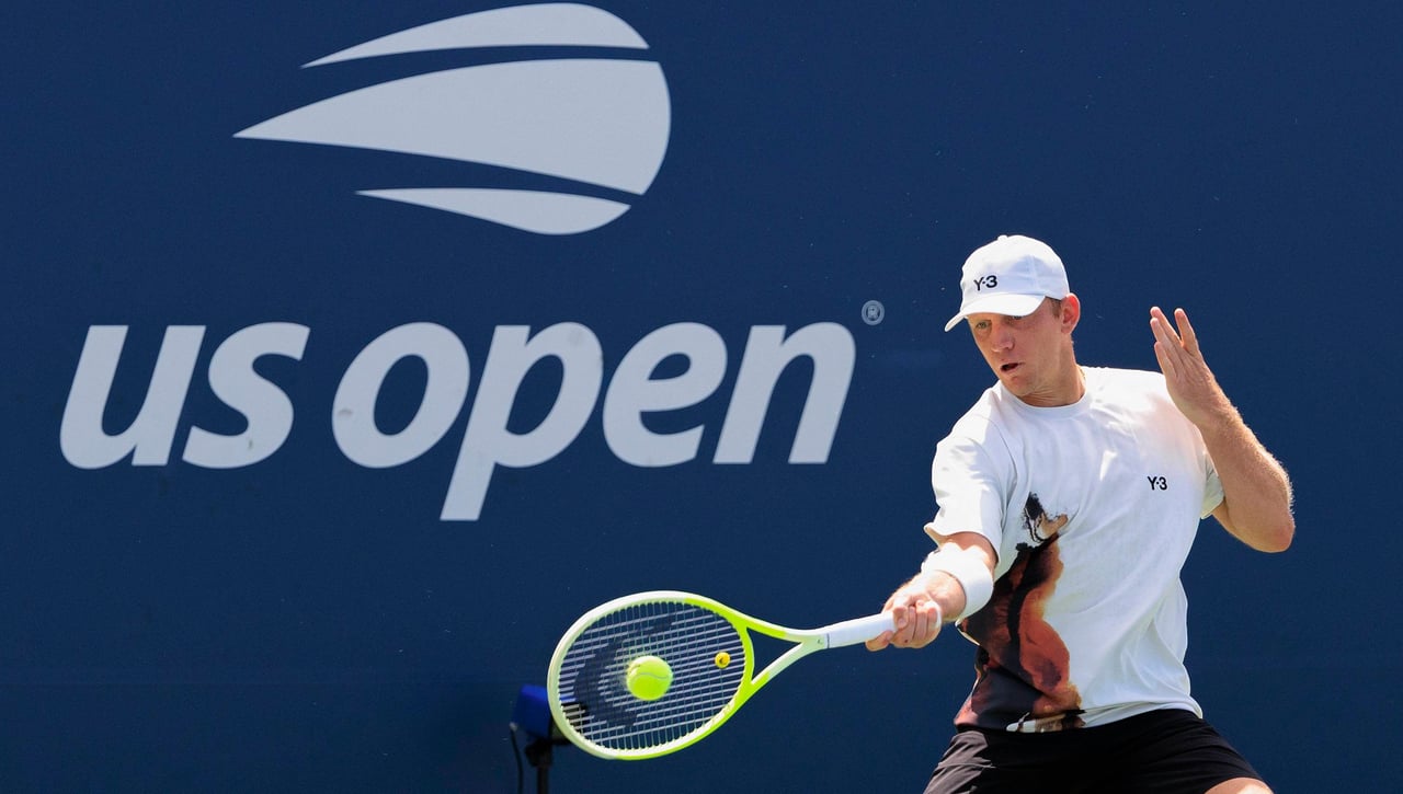 Doble golpe al tenis español en Nueva York y Alcaraz se queda solo