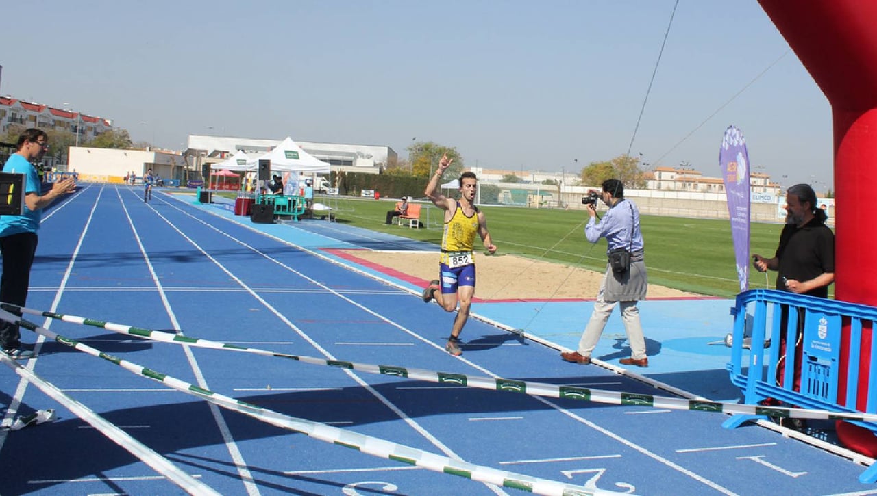 El talento brilla en la cuarta jornada del Circuito Provincial de Atletismo en La Rinconada
