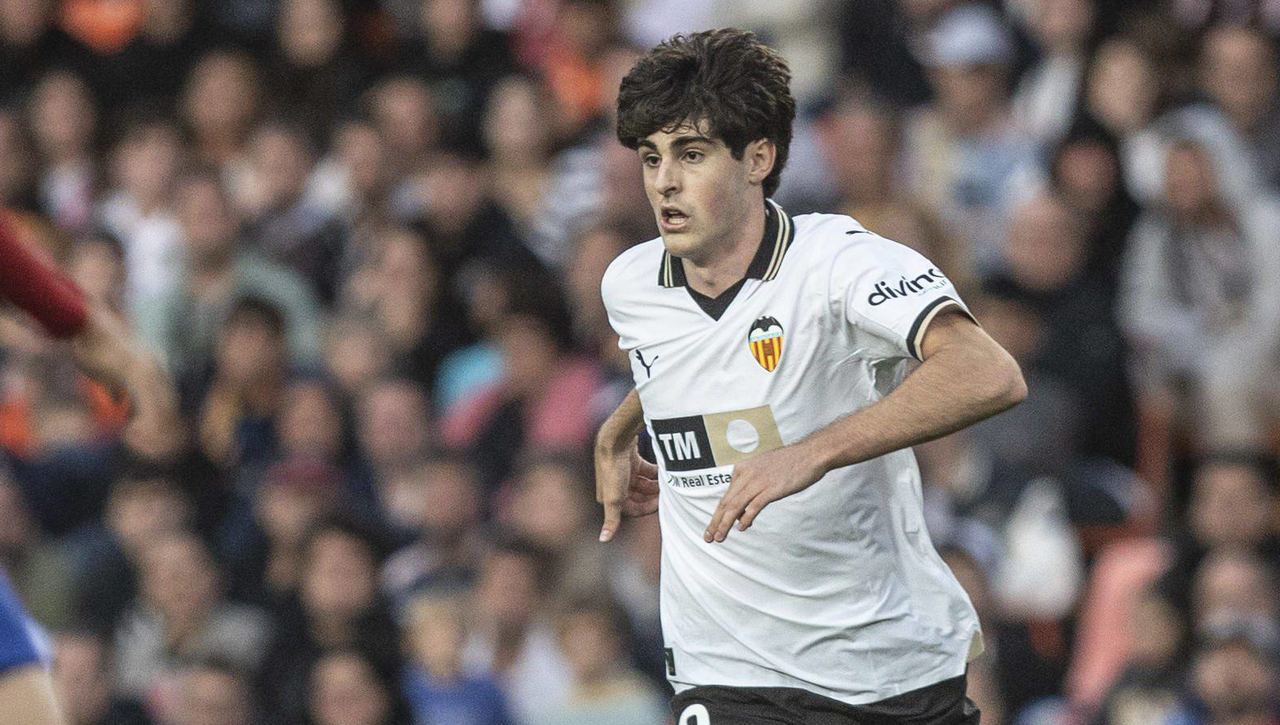 'No' al fichaje de Javi Guerra