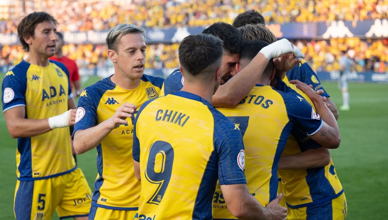 Alcorcón 2-1 Castellón: remontada alfarera para volver a Segunda división