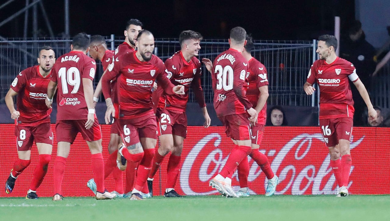 El Sevilla acelera la operación salida: Tras Carmona, turno para Kike Salas