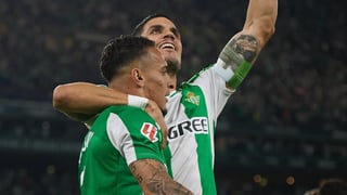 Bartra ve a Antony "una mezcla entre Neymar y Cristiano"