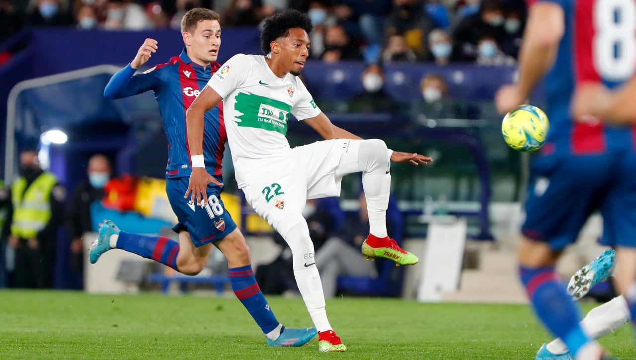 En Argentina anuncian al relevo de Mojica en el Elche