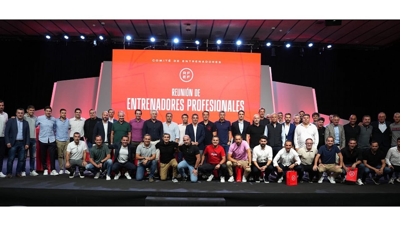 La ausencia de Lopetegui en la reunión de entrenadores y el sólo ocupar un banquillo por curso