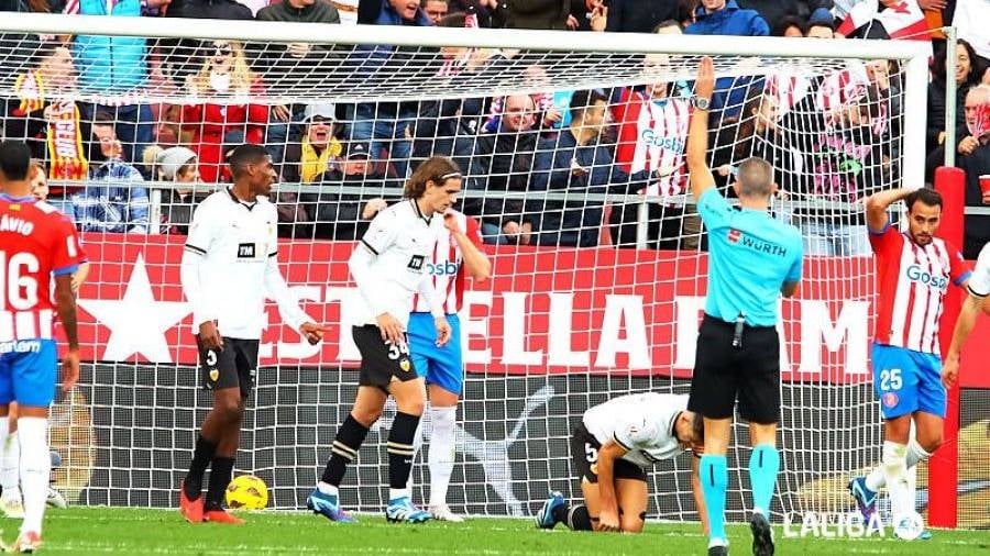 La polémica arbitral que perjudicó al Valencia en Girona: tenía la costilla rota