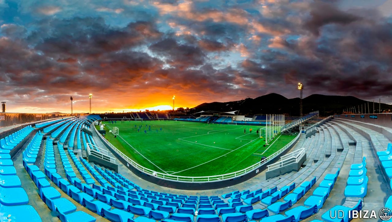 Cómo ver por TV y online el Ibiza - Málaga: canales de TV, hora...