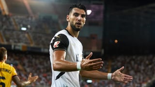 Rafa Mir, contra la espada y la pared