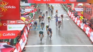 Groves firma su triplete bajo la lluvia y O'Connor sigue soñando