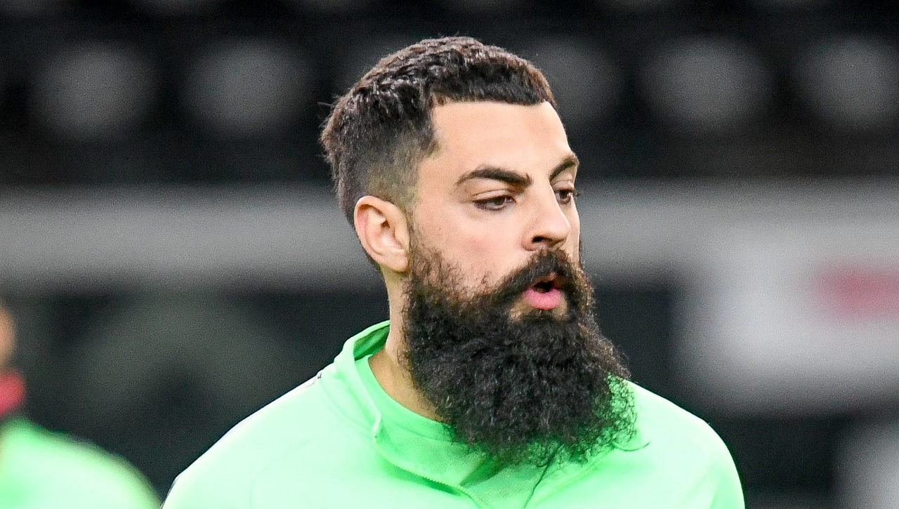 El Deportivo Alavés le pone a Asier Villalibre más competencia