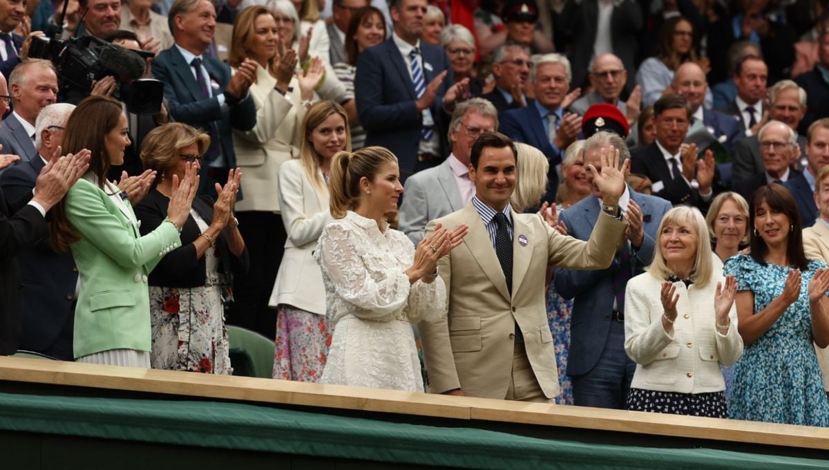 Frío homenaje de Wimbledon a Federer
