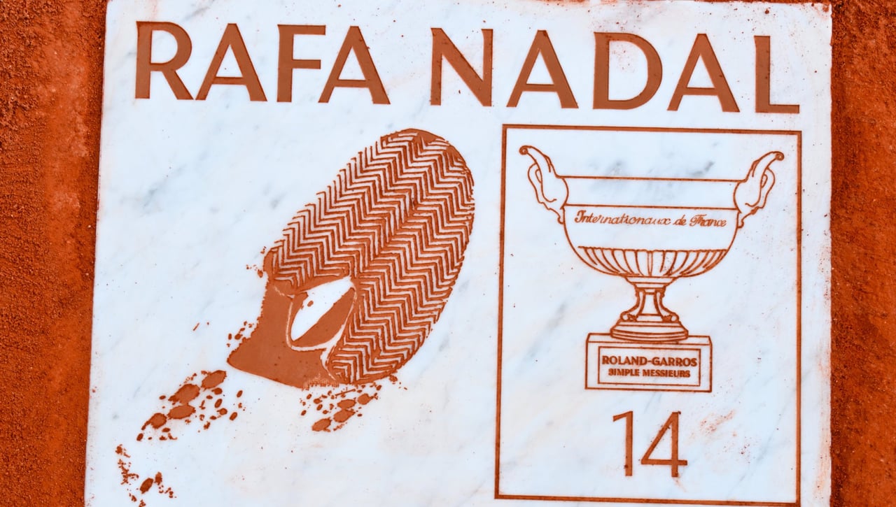 Rafa Nadal inspira un gran triunfo en 'su' pista