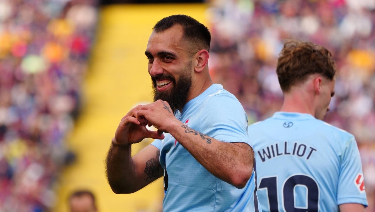 Juegan sus cartas en la negociación por Borja Iglesias