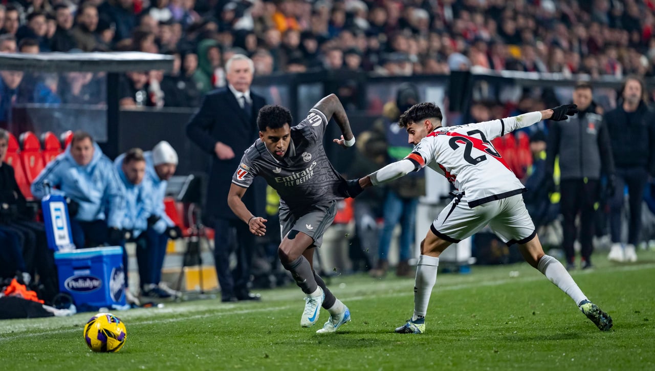 Varios equipos de Segunda División se lanzan a por un fichaje de Primera