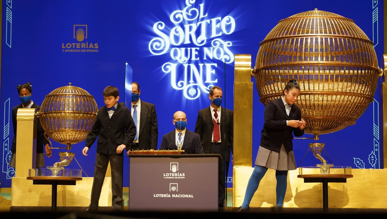 Lotería de navidad 2023 | A qué hora empieza el sorteo y dónde ver en TV y online hoy el Gordo de Navidad