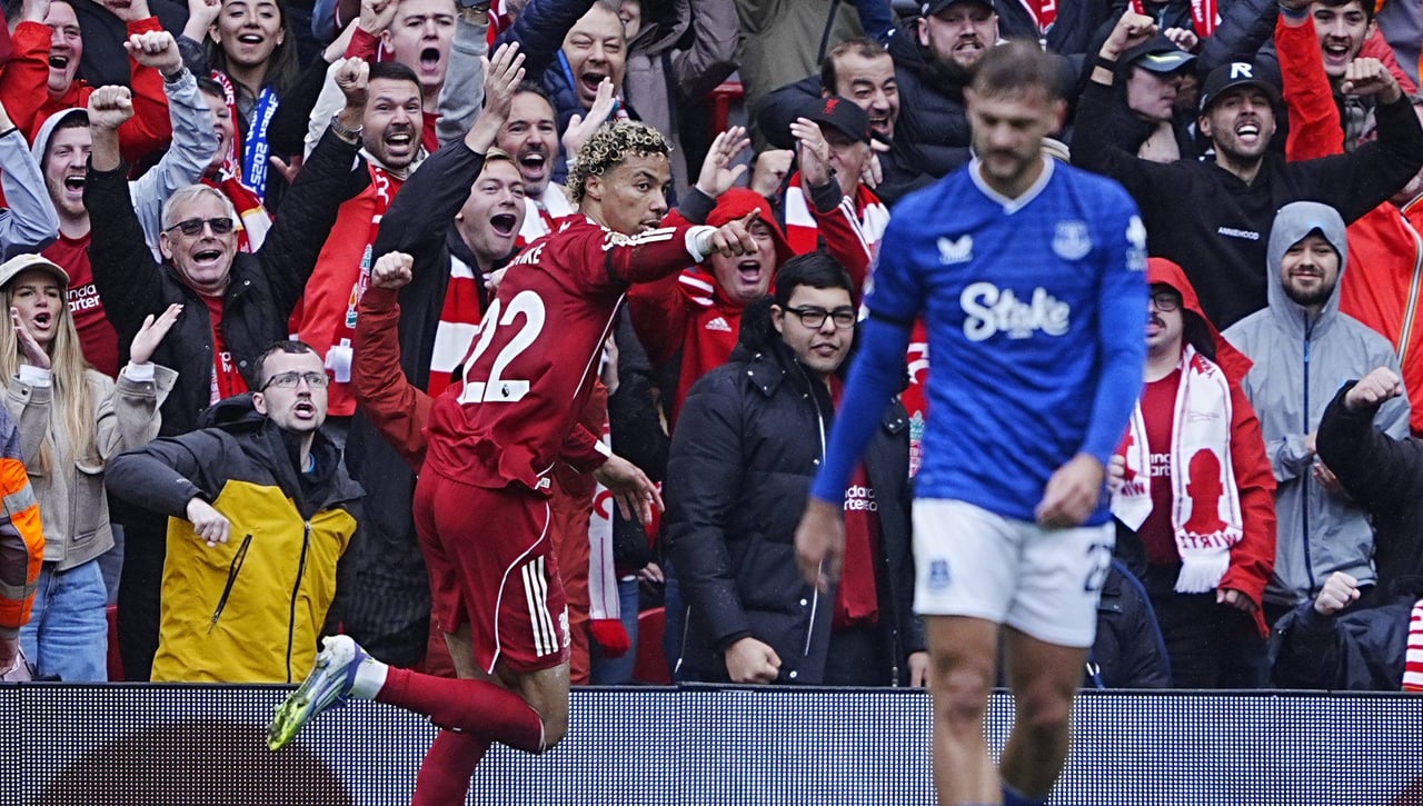 Así queda la clasificación de la Premier League tras las victorias de Liverpool y United en la jornada 5