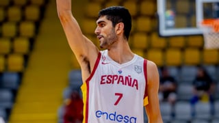 España remonta el vuelo al ritmo de Santi Aldama