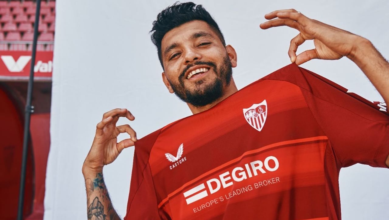 Las dos fechas clave en el futuro del Tecatito Corona en el Sevilla