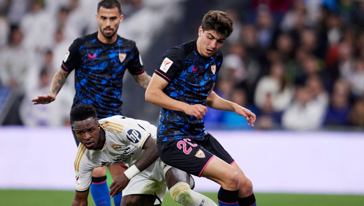 El Sevilla mueve ficha para obligar a Juanlu a posicionarse