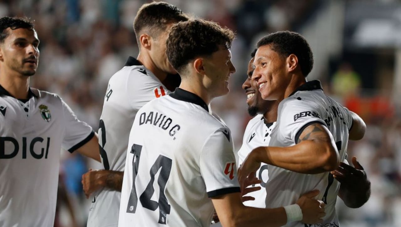 Mateo Mejía comienza goleando con el Burgos